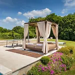 Village By Villsy - With Heated Pool, Spa, Private Tennis Court, Golf Court, Basketball Court And Playroom ヴィラ *