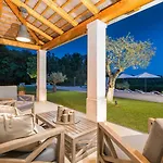 Village By Villsy - With Heated Pool, Spa, Private Tennis Court, Golf Court, Basketball Court And Playroom *